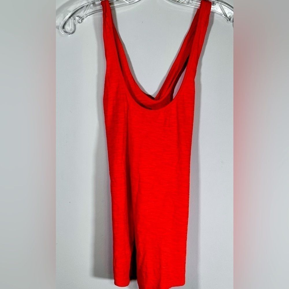 Lou & Grey Women’s Criss Cross Back Relax Fit Tank Top
